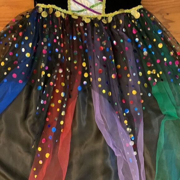 Gypsy costume one-size includes cape/head wrap, goldtone necklace & earrings. - Picture 10 of 11